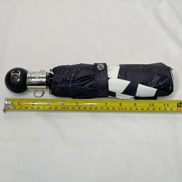 Black & White Camellia Umbrella ☂️ NIB - Picture 6 of 12